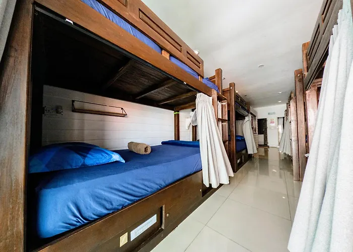 Back Home Backpackers Hostel กรุงเทพมหานคร